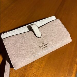 Kate Spade Tan and White Wristlet
